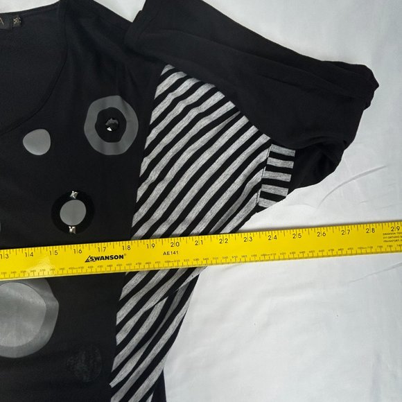 Lavena Tunic Top Women M/L Black Embellished Pullover Blouse Long Sleeve - Picture 12 of 16